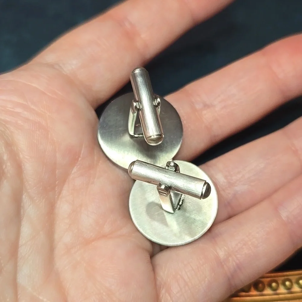 N/A elegant silver